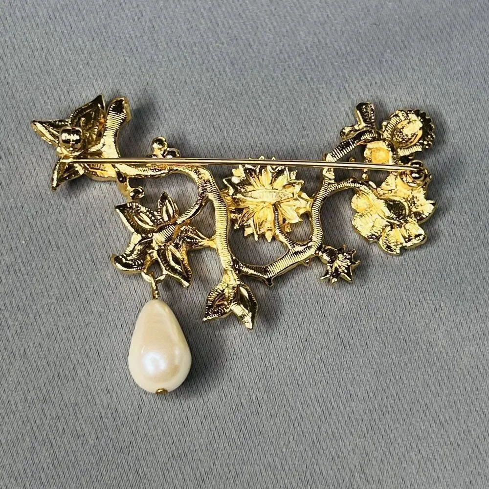 Vintage Avon Brooch Enamel Butterfly Faux Pearl Dangle Gold Tone Bee Flowers - Picture 7 of 9